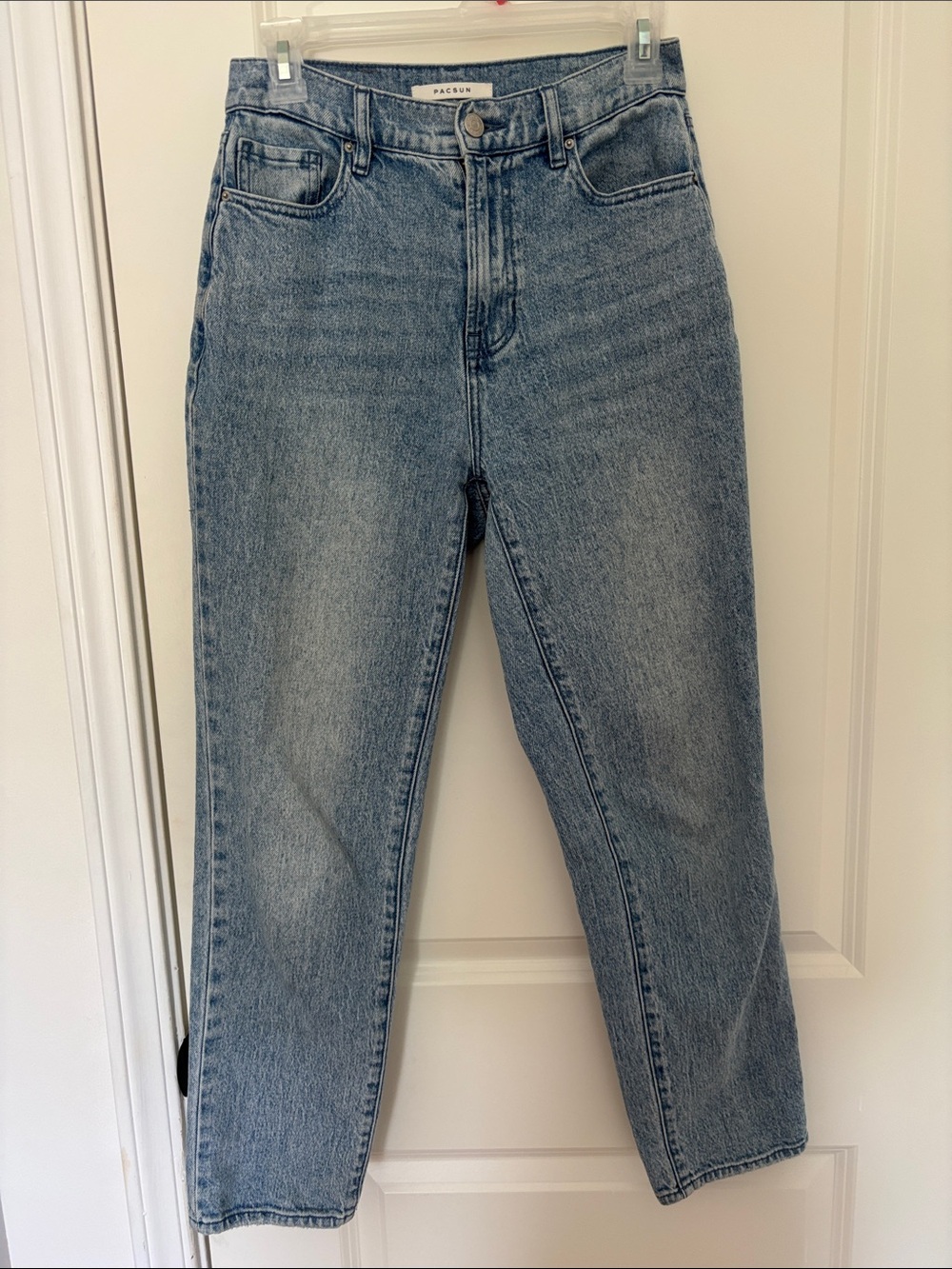 PacSun High-Rise Straight Leg Jeans in Light Blue Wash